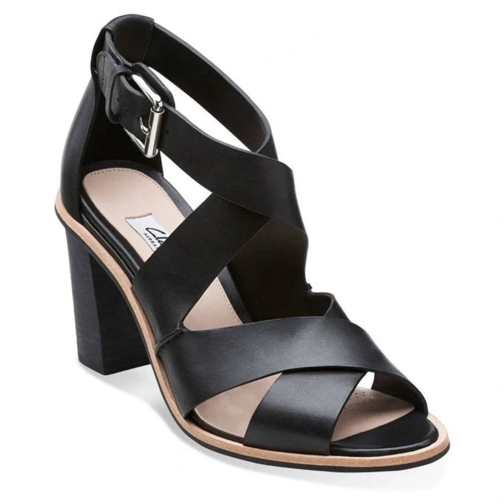 Clarks - women’s Oriana Bess heeled sandals black genuine leather shoes size 6.5